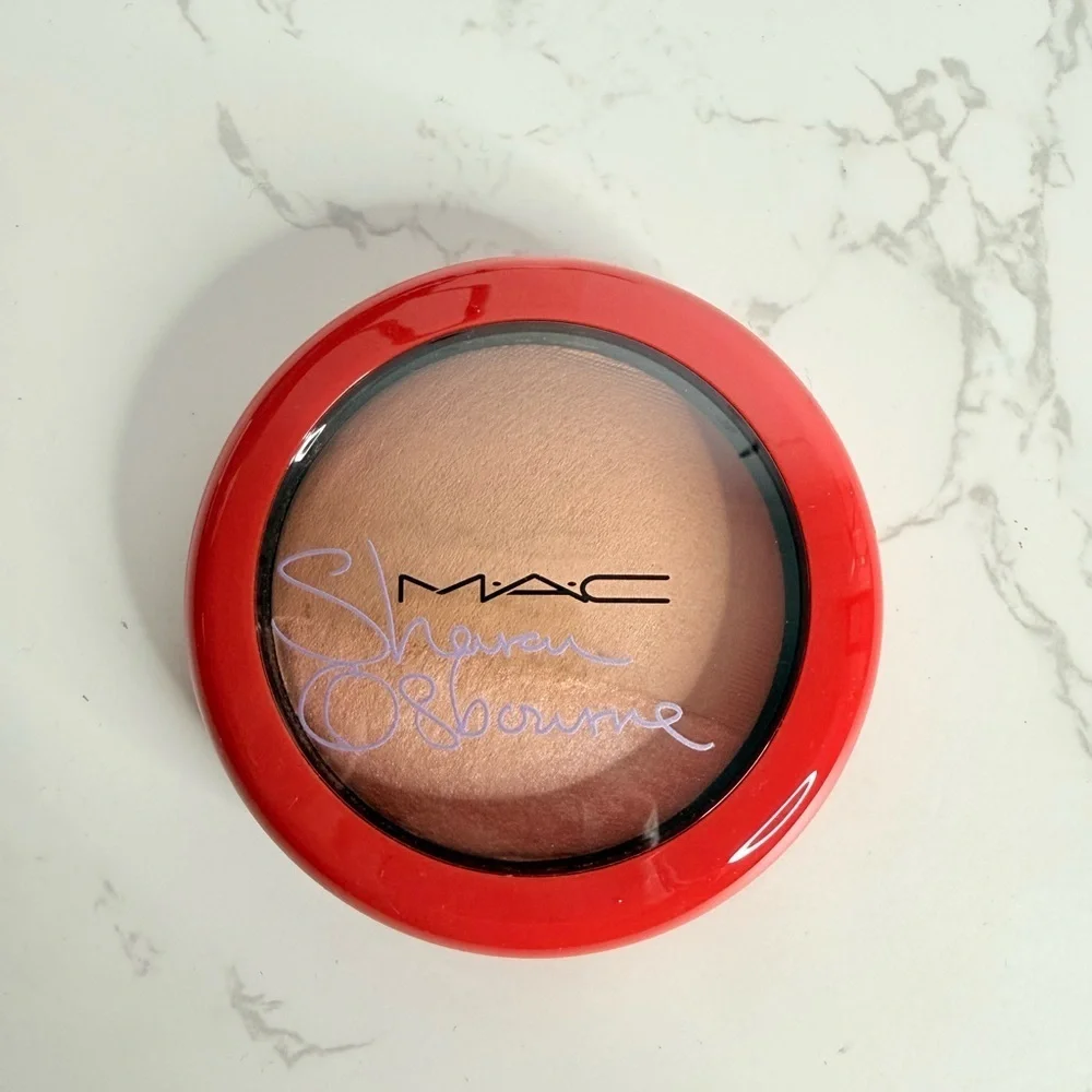 MAC Cosmetics Sharon Osbourne Mineralize Skinfinish  - Refresh NIB
